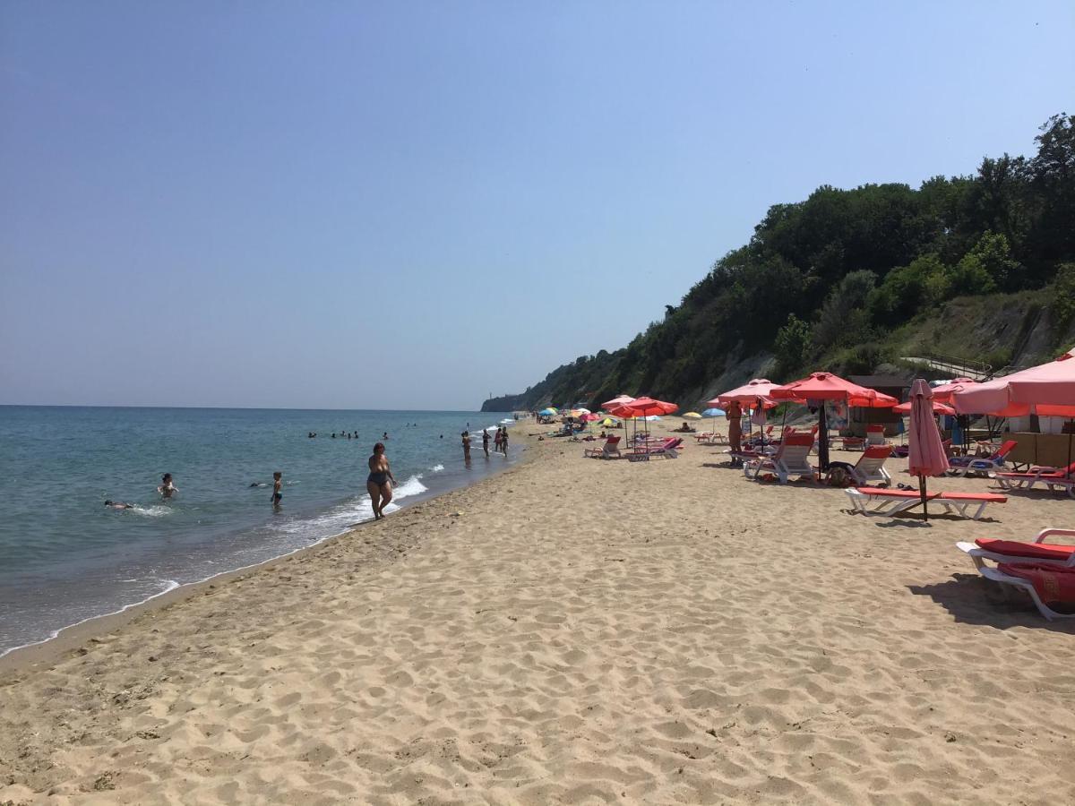 Rose Apartment On The Beach Byala  Exterior photo